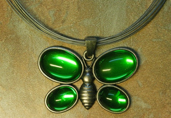 Náhrdelník EL Motýl - Varianta - Nahrdelník motýl: Zelený